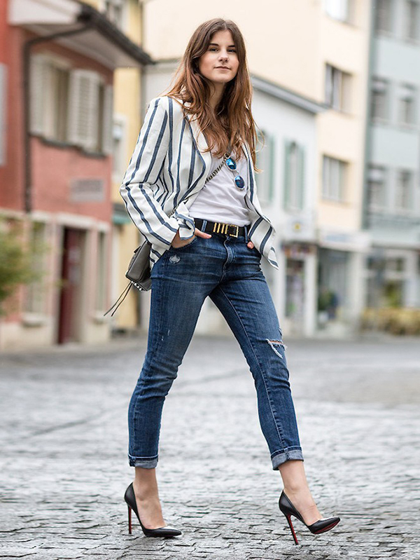 Blazer kẻ sọc thanh lịch cho nàng văn phòng