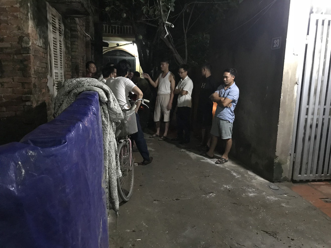 5 người trong một gia đình thoát chết sau cuộc truy sát bằng dao và lửa