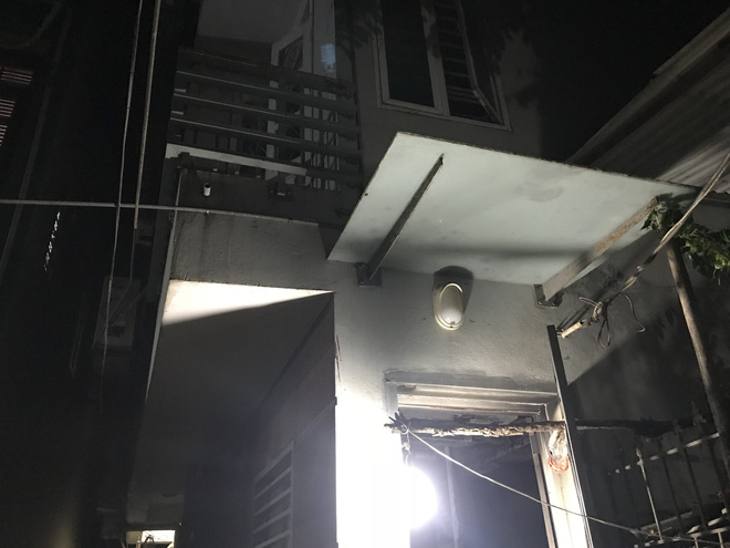 5 người trong một gia đình thoát chết sau cuộc truy sát bằng dao và lửa