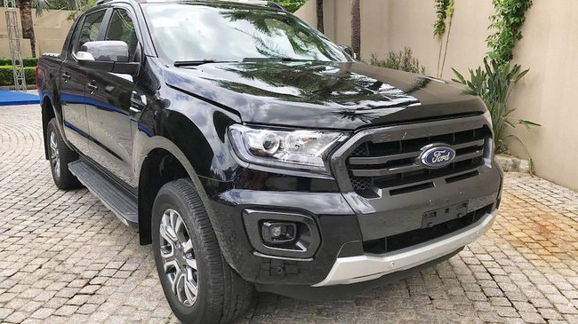 Vua bán tải Ford Ranger 2018 bản cao cấp đã về Việt Nam, giá bán là ẩn số bất ngờ