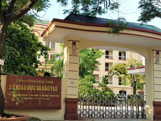 Hoà Bình: Có thể cán bộ mệt mỏi nên lập biên bản chấm trắc nghiệm sơ sài