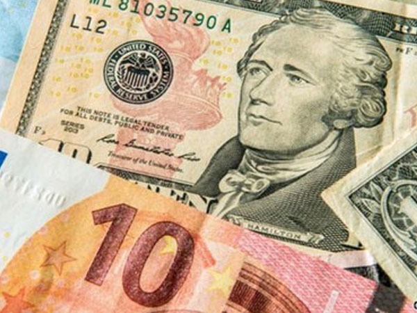 Tỷ giá ngoại tệ ngày 24/7: Nhân dân tệ giảm không ngừng, USD đầy rủi ro