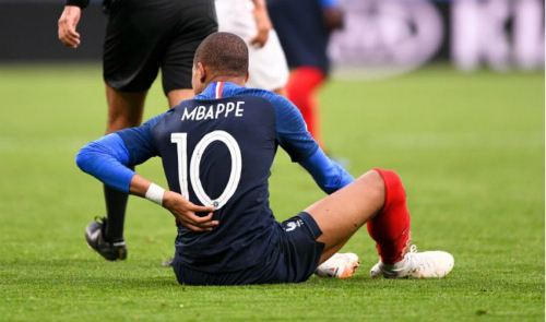 Mbappe nén đau thi đấu hai trận cuối World Cup 2018