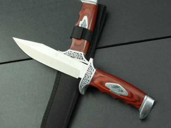 Bắt giữ 2 thanh niên mang dao găm vào ga Quốc tế sân bay Tân Sơn Nhất