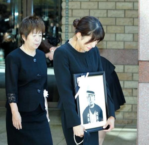 Từng bị tố lăng loàn khiến chồng tự tử, mỹ nhân Nhật giờ đã đính hôn với bồ mới