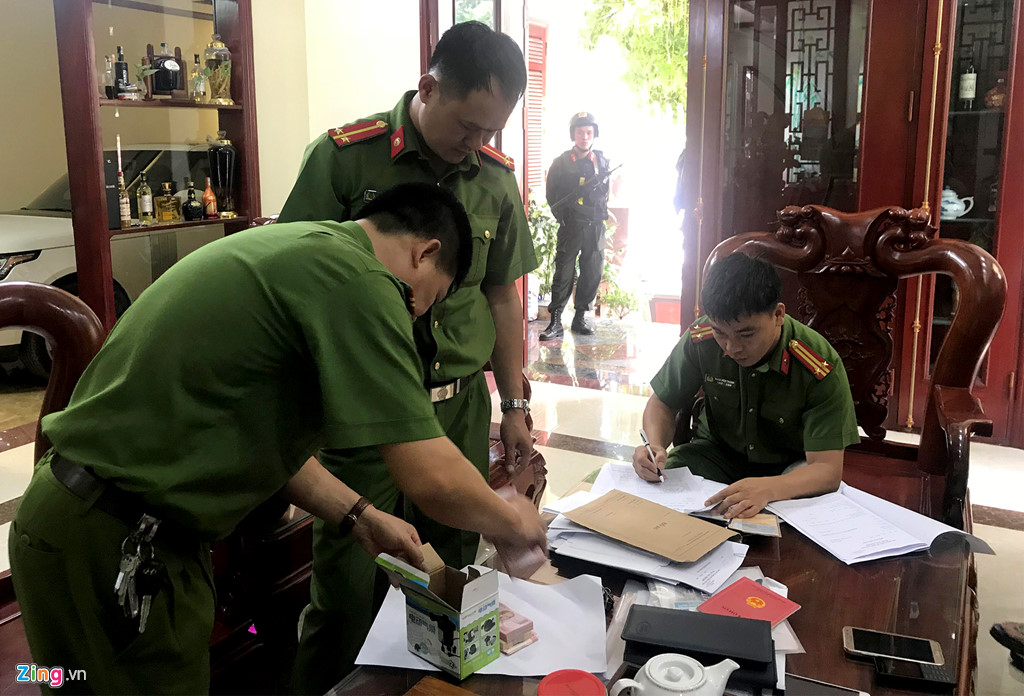 Trùm ma túy xuyên quốc gia bỏ trốn khi đàn em sa lưới