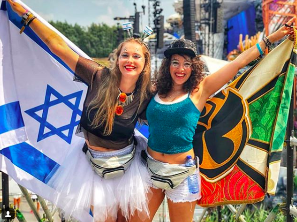Ngắm nhìn dàn hotgirl đến từ khắp nơi trên thế giới đang hội tụ về Tomorrowland 2018