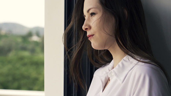 Thấy nhà tôi hiếu khách, bạn cũ và cũng là hàng xóm đưa ra lời đề nghị khiến cả tôi và chồng phải chối vội