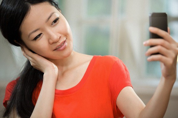 Thấy nhà tôi hiếu khách, bạn cũ và cũng là hàng xóm đưa ra lời đề nghị khiến cả tôi và chồng phải chối vội