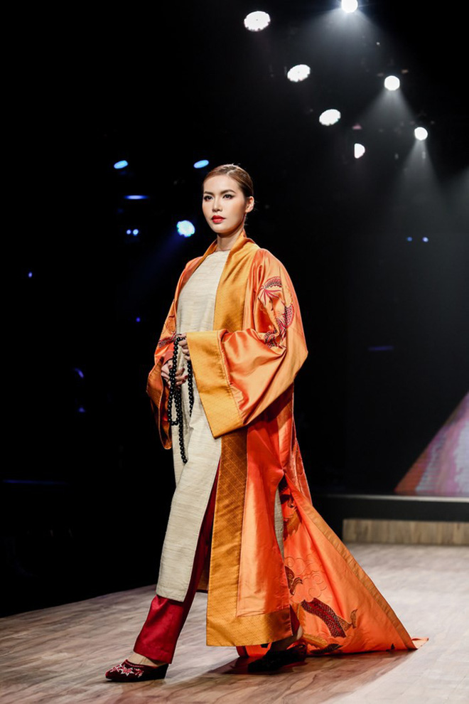 Minh Tú đáp trả cực chất khi bị antifan mỉa mai ế show