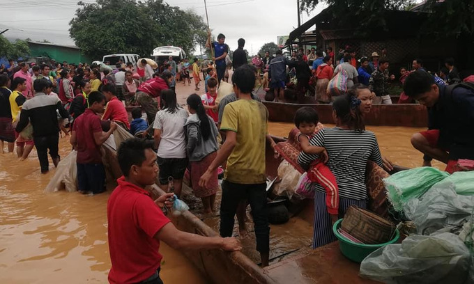 Biển nước nhấn chìm làng mạc Lào sau sự cố vỡ đập thủy điện