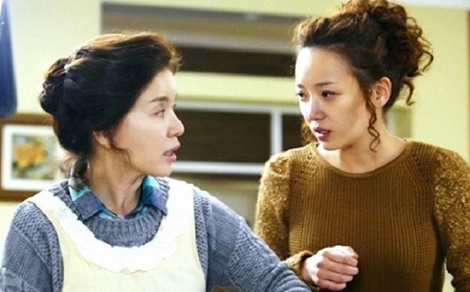 Choáng với pha diễn kịch kệch cỡm của mẹ chồng mỗi lần cãi vã với con dâu