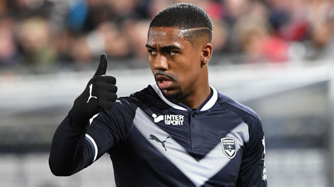 AS Roma cân nhắc khởi kiện Barca vụ mua Malcom