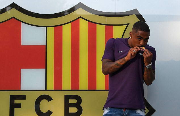 AS Roma cân nhắc khởi kiện Barca vụ mua Malcom