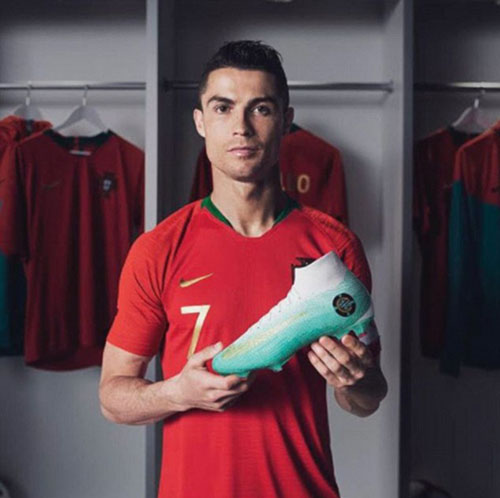 Ronaldo là VĐV thể thao quyền lực nhất trên Instagram