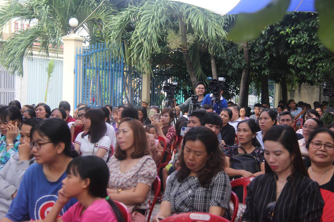 Xét xử vụ bạo hành trẻ em chấn động dư luận tại trường Mầm Xanh ở Sài Gòn: Bị cáo bật khóc vì không nhớ đánh bao nhiêu trẻ