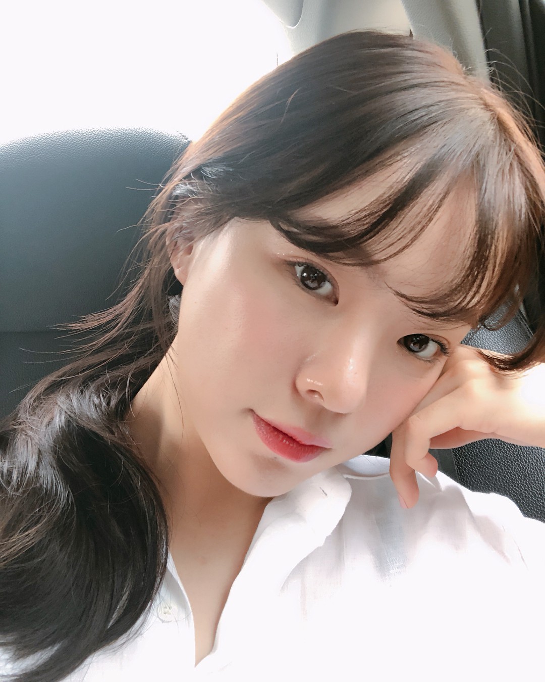 Để tránh chọn son làm xỉn răng như Sulli, hãy nắm rõ loạt bí kíp nên và không nên này