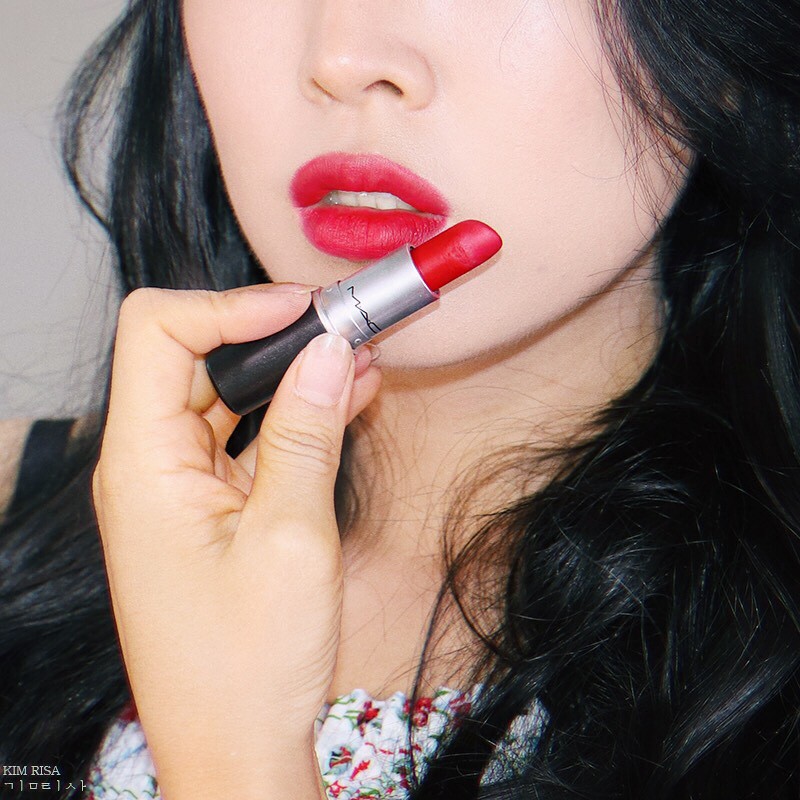 Để tránh chọn son làm xỉn răng như Sulli, hãy nắm rõ loạt bí kíp nên và không nên này