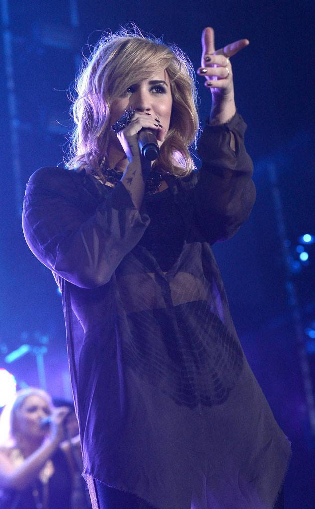 Demi Lovato: Tài năng uổng phí vì nghiện ma túy từ năm 17 tuổi