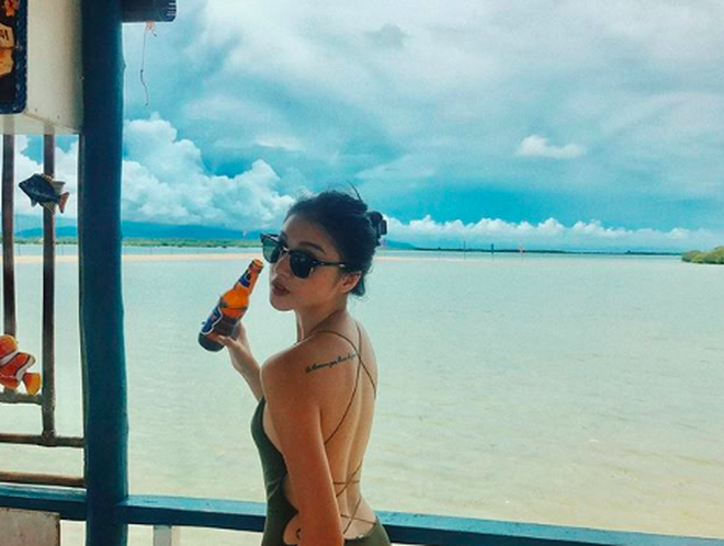 Trong cuộc chiến bikini giữa các hotgirl World Cup, ai đang là người thắng thế?