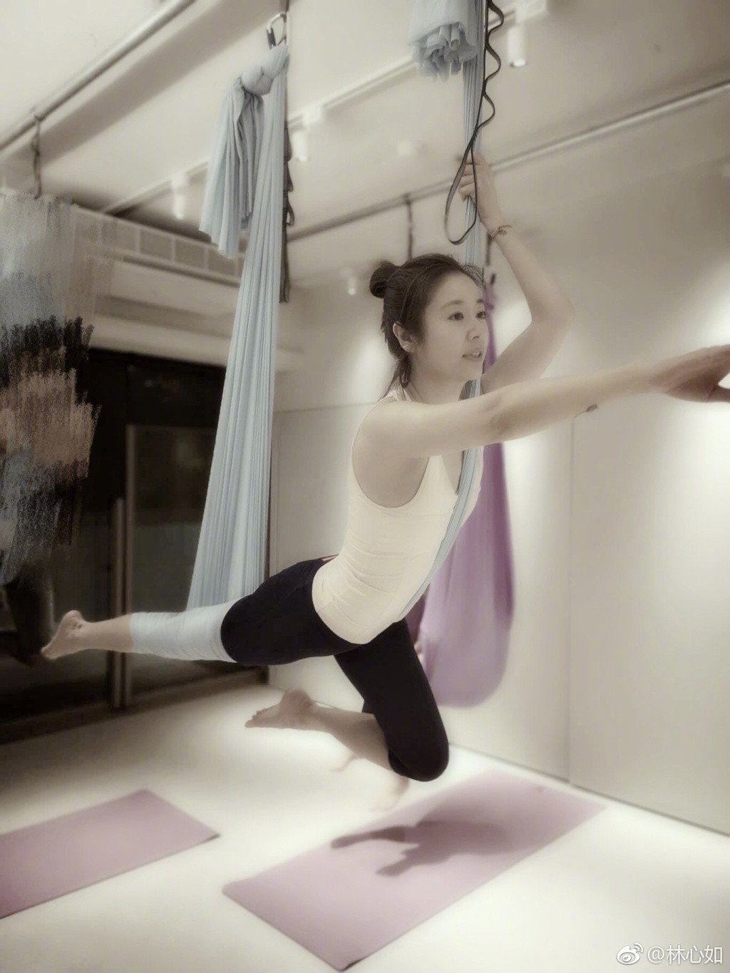 Đua với Triệu Vy, Lâm Tâm Như quyết tâm tập luyện và ăn uống healthy để sở hữu vóc dáng đẹp Đua với Triệu Vy, Lâm Tâm Như quyết tâm tập luyện và ăn uống healthy để sở hữu vóc dáng đẹp