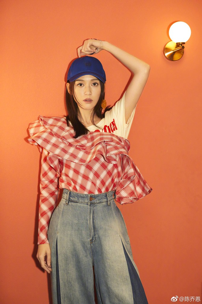 Bị giục lấy chồng sau bao lần làm phù dâu, Trần Kiều Ân chọn cách trả lời thú vị thế này