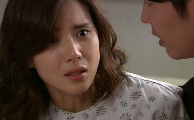 Tưởng úp sọt giữ được chân trai trẻ, 3 năm sau vợ trẻ ngậm ngùi nhìn chồng bỏ con đẻ nuôi con riêng của người cũ