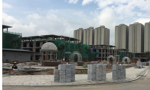 Nhà tiền tỷ chưa có lối vào vẫn quảng cáo giao thông thuận lợi