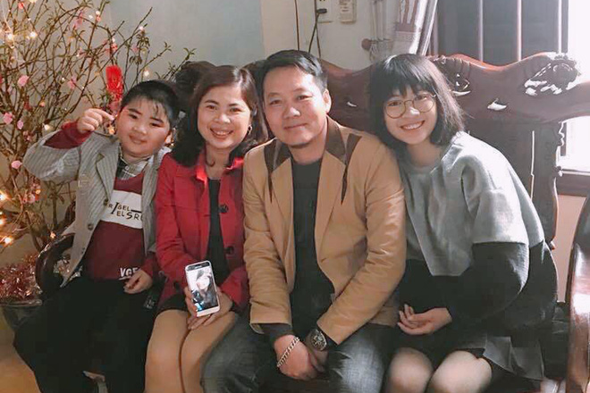 Em trai nhà người ta khóc như mưa khi chị đi du học 2 năm mới về mà không báo trước