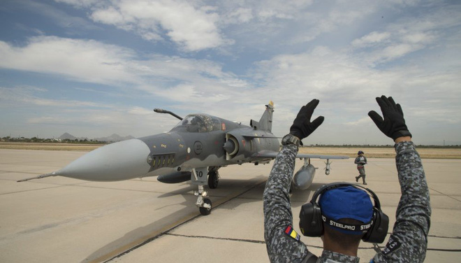 Thị trường tiêm kích secondhand nổi sóng khi Kfir TC.10 Israel thực chiến cùng F-16 Mỹ