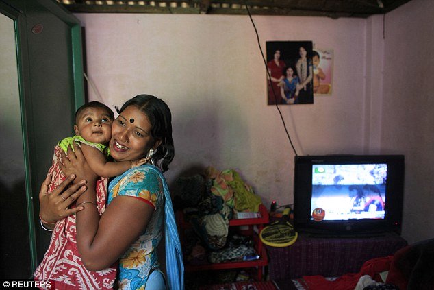 Tiết lộ chấn động của thiếu nữ bị lừa vào nhà thổ từ 13 tuổi