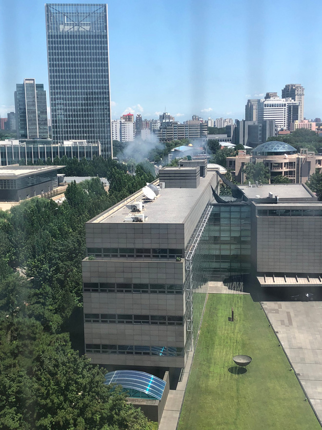 Nổ lớn bên ngoài đại sứ quán Mỹ tại Bắc Kinh