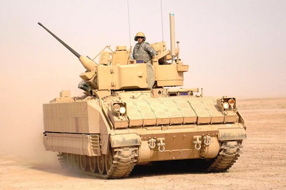 Mỹ tăng sức mạnh xe chiến đấu bộ binh Bradley bằng tên lửa Stinger