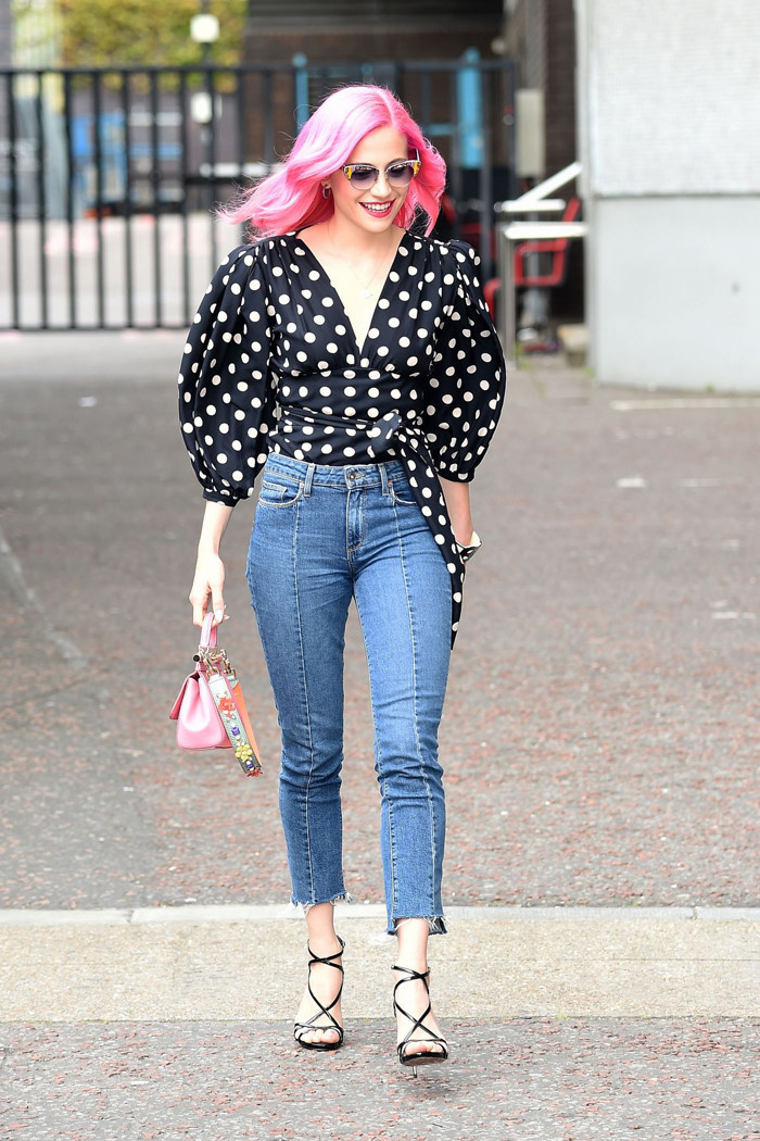 Áo tay phồng, xu hướng vintage cho cô nàng điệu đà