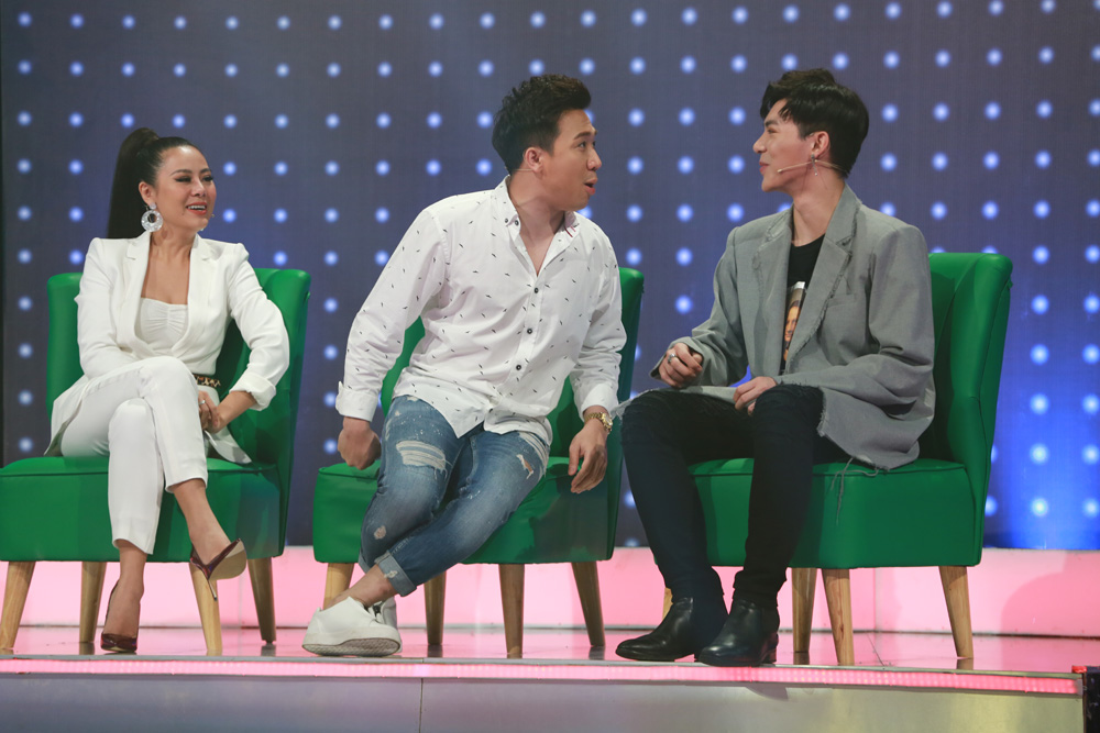 Giọng Ải Giọng Ai tập 1: Trường Giang, Trấn Thành thi nhau thả thính Erik