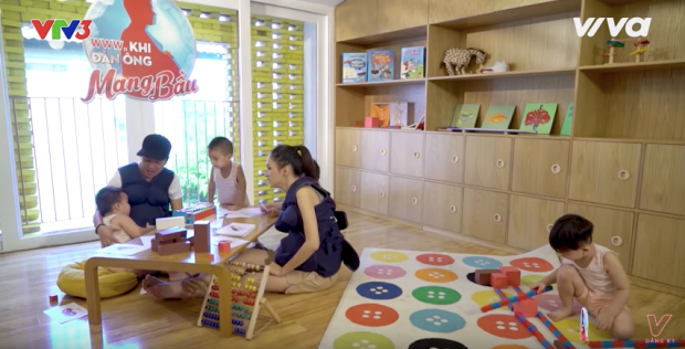 Khi đàn ông mang bầu tập 10: Hương Giang hoảng sợ, Trấn Thành, Trường Giang sụp đổ sau một ngày đi mẫu giáo