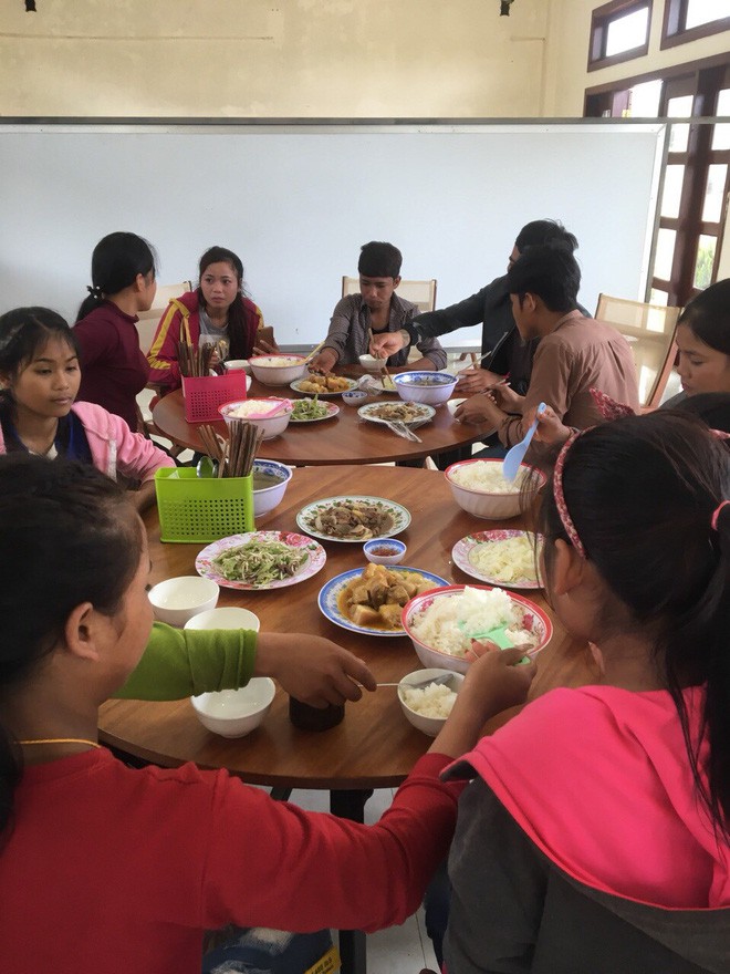 Bầu Đức đã chi bao nhiêu tiền thuê trực thăng giải cứu 26 người trong vụ vỡ đập tại Lào?