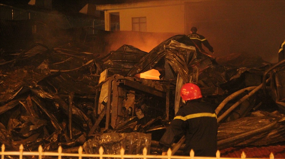 Hiện trường chợ Gạo Hưng Yên tan hoang sau 3 giờ phát hỏa