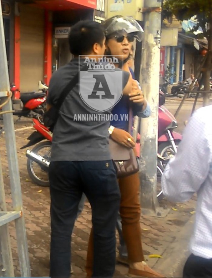 Clip: Khoảnh khắc cảnh sát mật phục bắt gã trai sành điệu lừa đảo