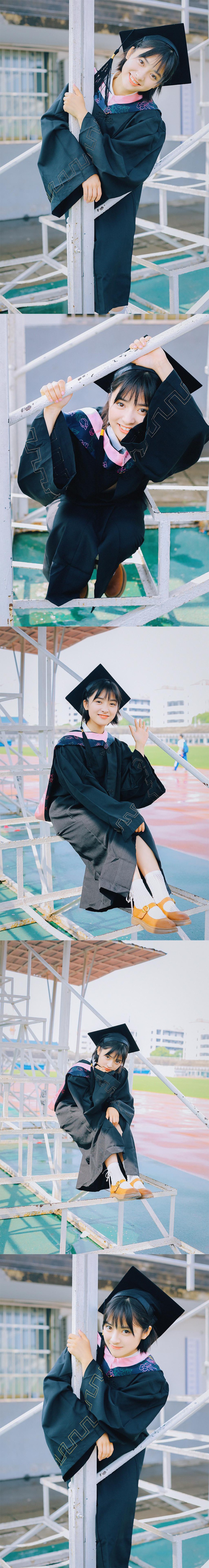 Ngắm dàn nữ sinh xinh xắn này bạn sẽ hiểu vì sao đời người ai cũng nên 1 lần khoác tấm áo cử nhân