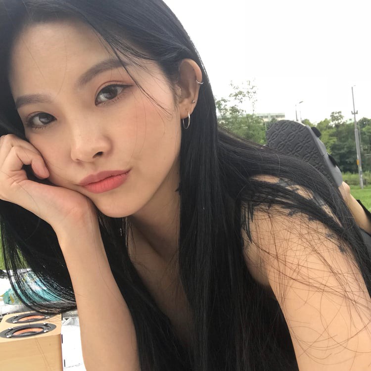 Bị chê da xấu cô gái tự ái chia tay luôn người yêu, dân mạng lại tiếc hùi hụi vì lý do này