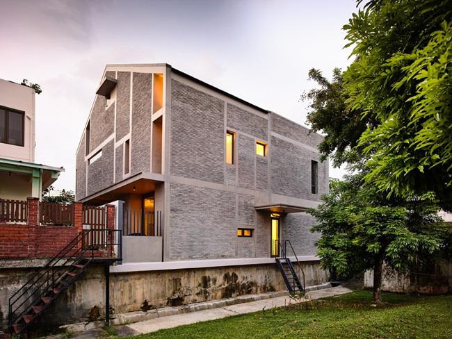 Cần gì màu mè, làm ngay hồ nước trong nhà thế này vừa đẹp rụng rời, quanh năm mát lạnh