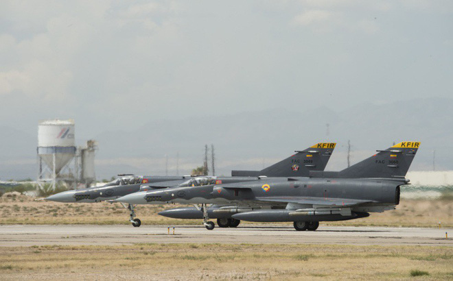 Thị trường tiêm kích secondhand nổi sóng khi Kfir TC.10 Israel thực chiến cùng F-16 Mỹ