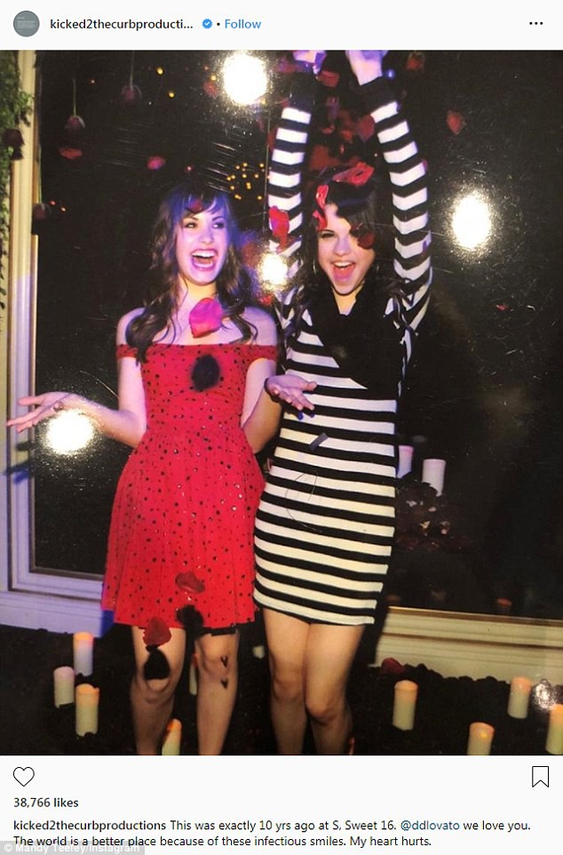 Đây là cảm xúc của Selena Gomez khi biết tin Demi Lovato đi cấp cứu vì sốc ma túy