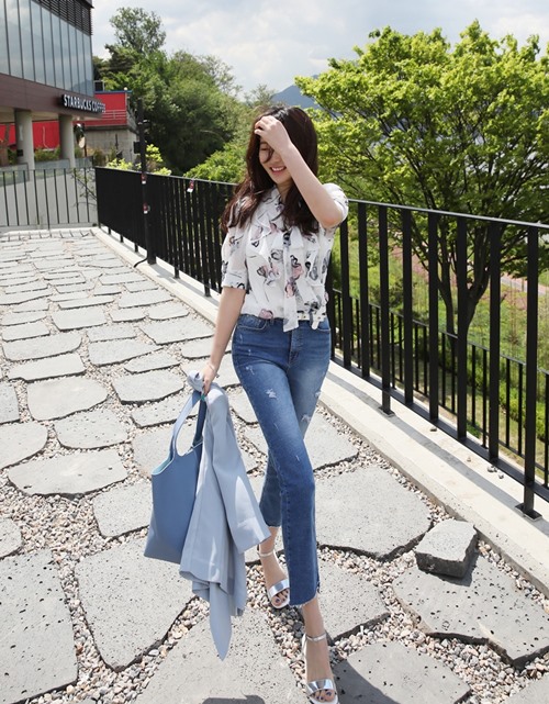 Ngại cưa sừng làm nghé nhưng lại sợ già, cứ sơ mi hoa mà diện