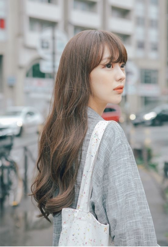 Kiểu tóc dài gợn sóng đang được yêu thích