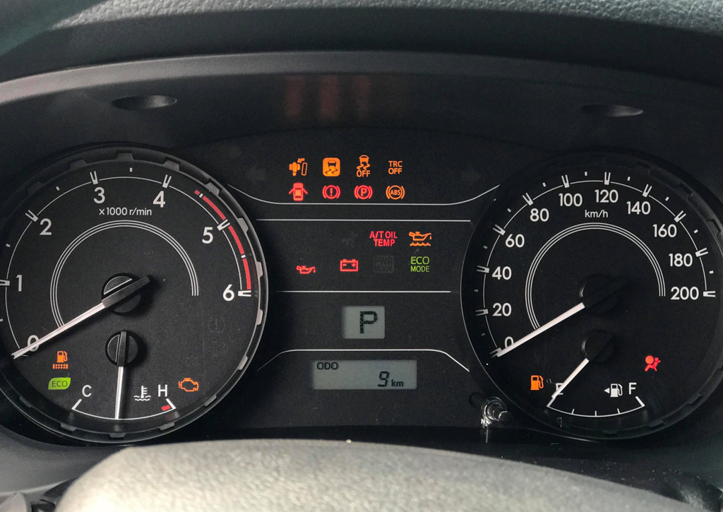 Toyota Hilux hưởng thuế nhập khẩu 0% ồ ạt về đại lý