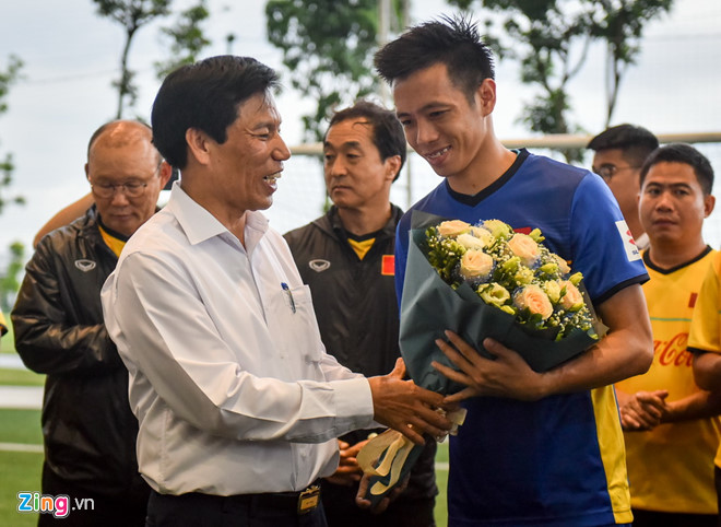 Văn Quyết tạm thay Xuân Trường làm đội trưởng U23 Việt Nam