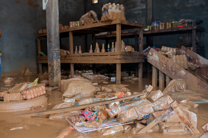 Bản ở Lào tan hoang sau sự cố vỡ đập thủy điện