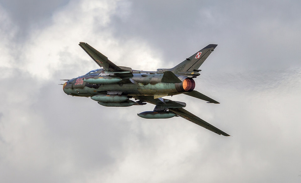 Cường kích Su-22 có thể nhấn chìm chiến hạm 10.000 tấn